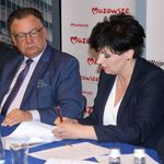 Podpisanie umów w Starostwie Powiatowym w Ciechanowie